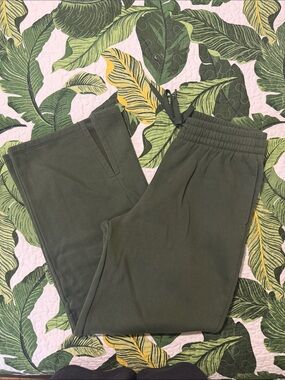 Beyond Yoga wide leg  sweatpants